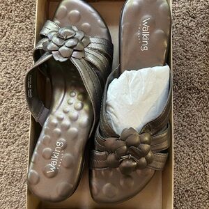 Walking Cradles Women's Candice Flowered Slide Bronze Sandals, 10.5 wide